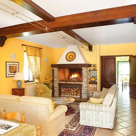 Holiday home Casa Singola Con Piscina Cannara