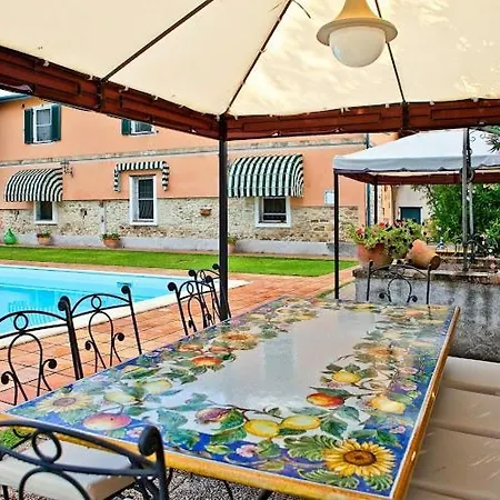Casa Singola Con Piscina